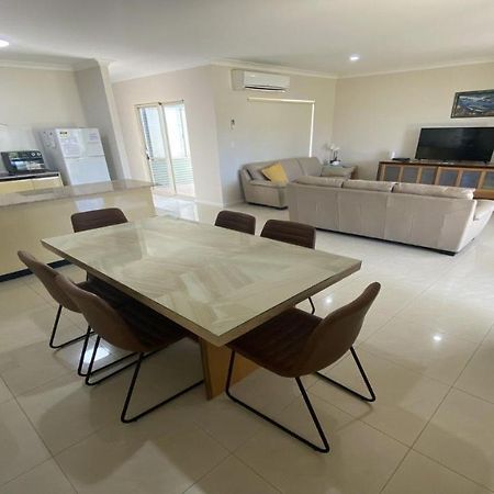 Unit 48 Seafront Estate Villa จูเรียนเบย์ ภายนอก รูปภาพ